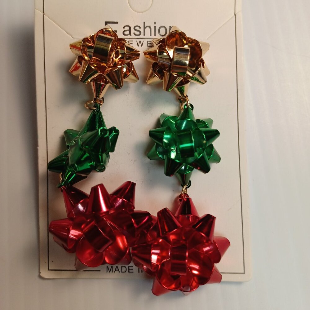 NWT Christmas Earrings MIX N MATCH Faceless Gnomes Santas Hats Trees Holiday Bow